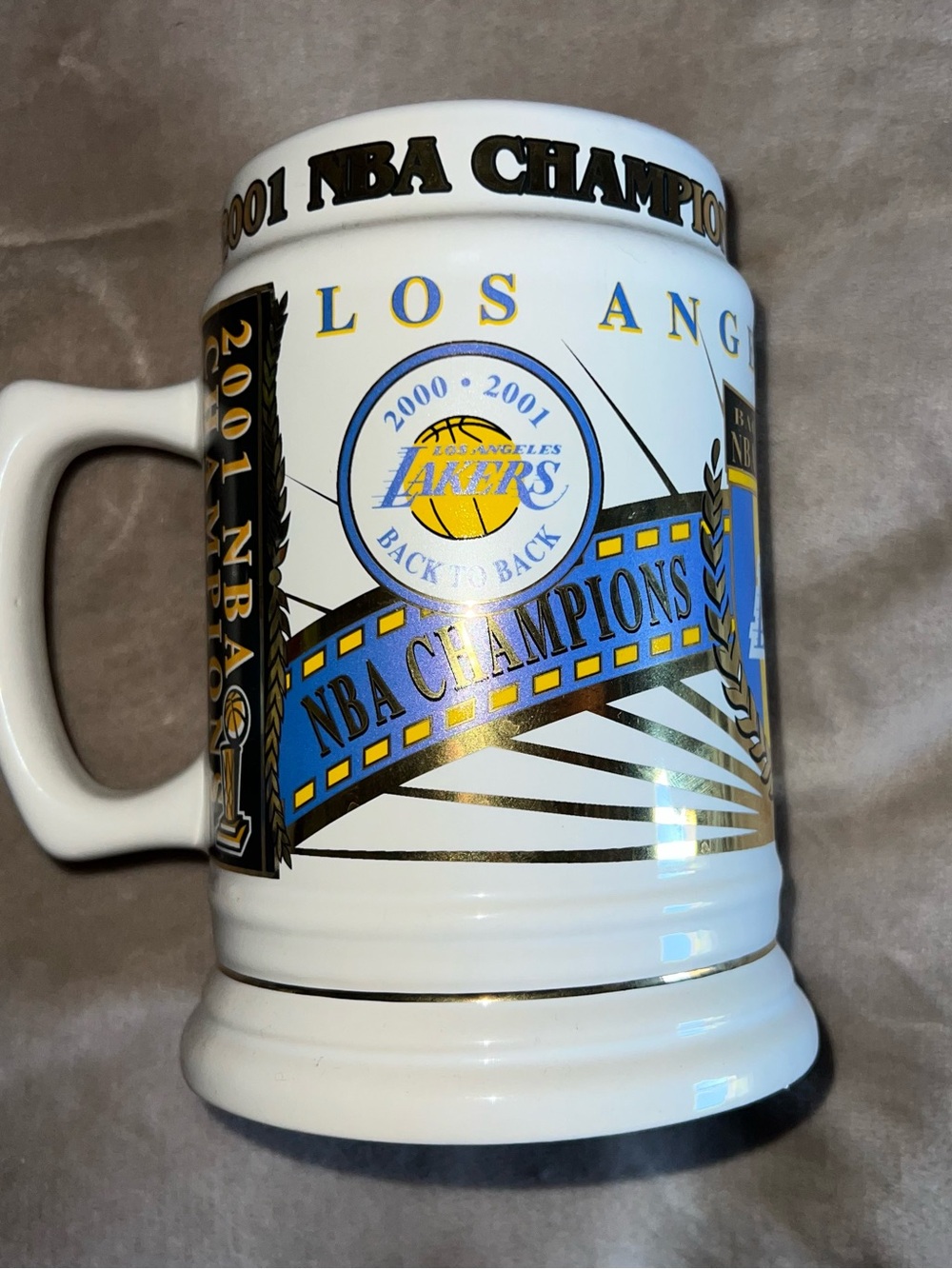 Los Angeles Lakers 2000-2001 NBA Champions Ceramic Beer Stein - White/Gold/Blue
